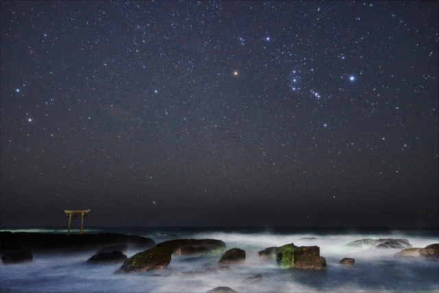 鳥居と星空